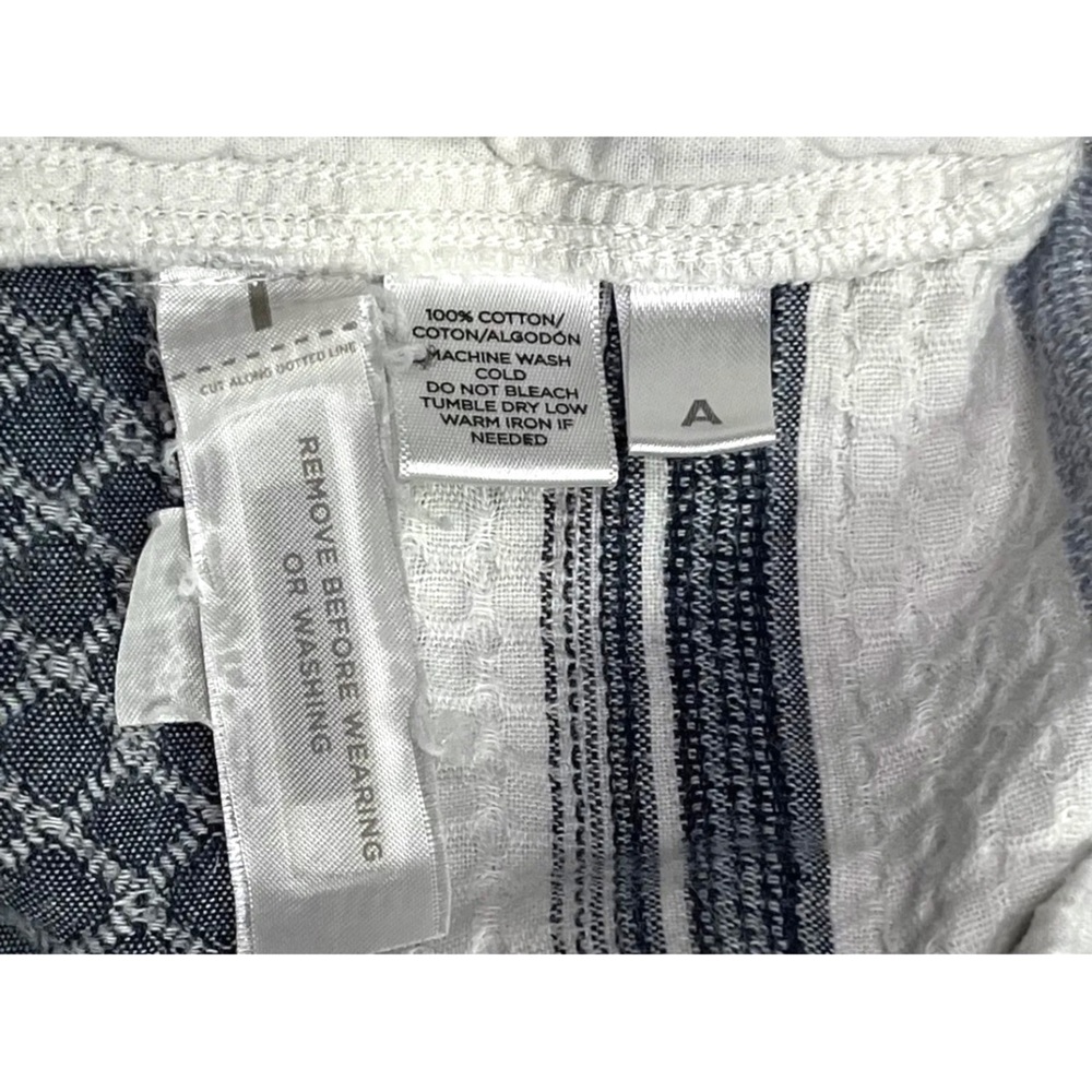 Lou & Grey Women's Tie Waist Gray Striped Shorts - Picture 5 of 7